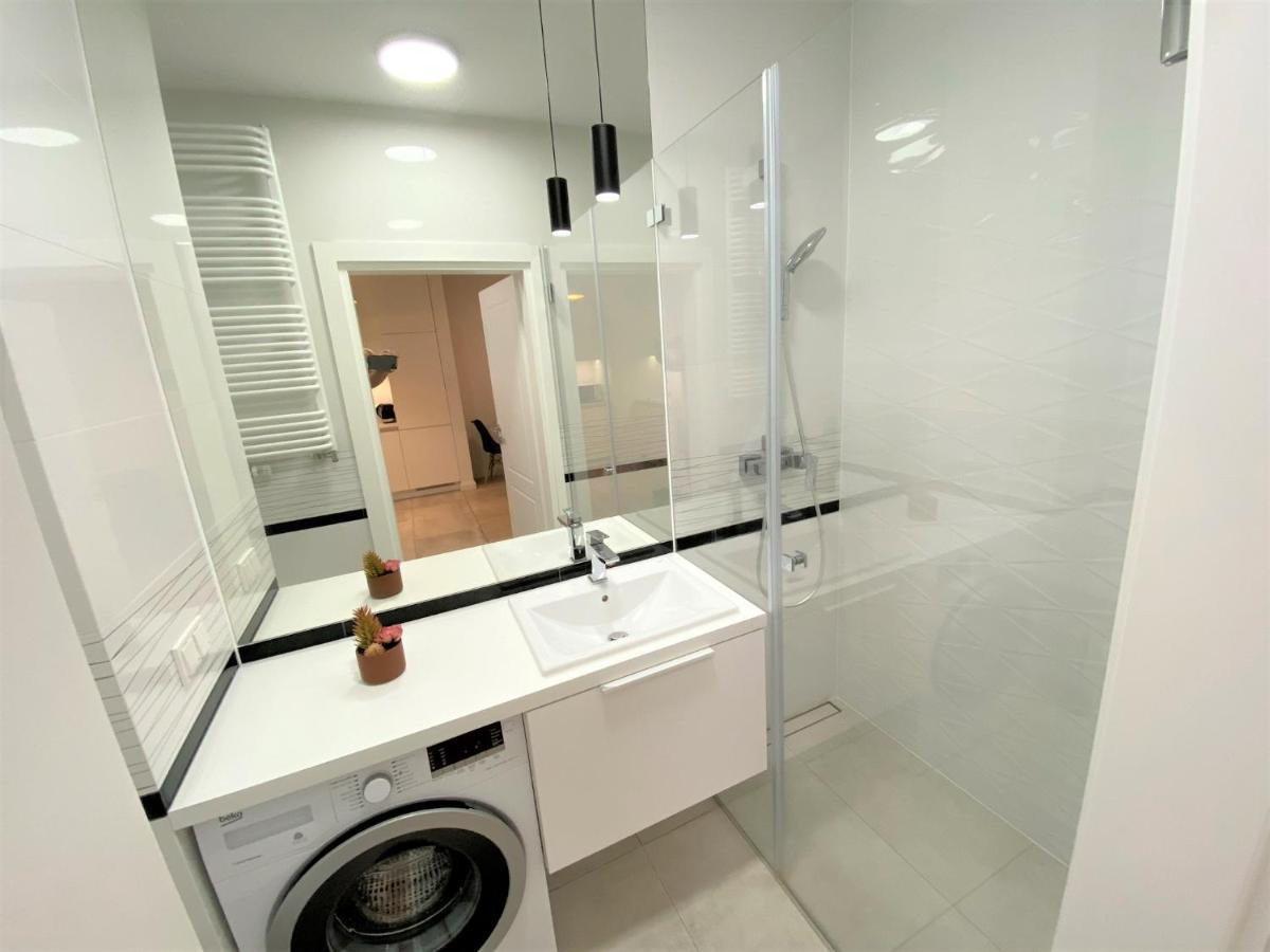 Exclusive 2Br! Apartment In Center +Netflix +Gym Varsóvia Exterior foto